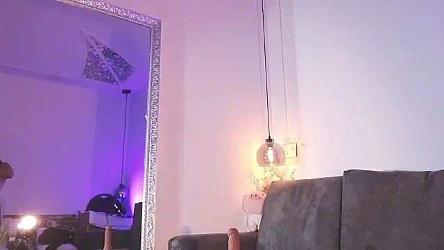 Isabella francoo online show from March 2026 11:48:02 AM