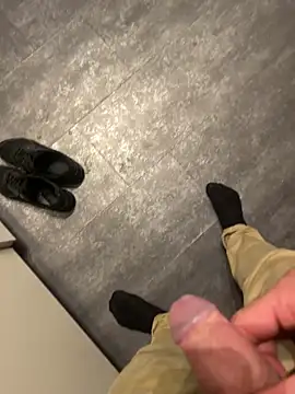 Edosxxl online show from September 2025 10:32:01 PM