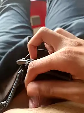 HeftyTheory7 online show from December 2025 08:23:01 AM