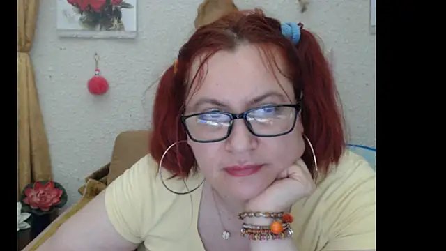 PlayfullMature online show from October 2025 04:04:01 AM