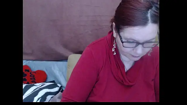 Snapshot of PlayfullMature chatting on April 2026 11:50:01 PM PlayfullMature online show from April 2026 11:50:01 PM