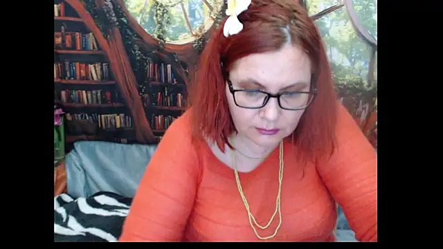 Snapshot of PlayfullMature chatting on June 2026 04:45:01 PM PlayfullMature online show from June 2026 04:45:01 PM