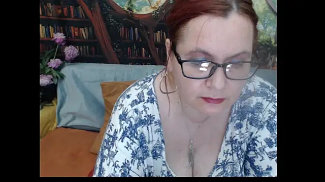 Snapshot of PlayfullMature chatting on June 2026 06:28:02 PM PlayfullMature online show from June 2026 06:28:02 PM