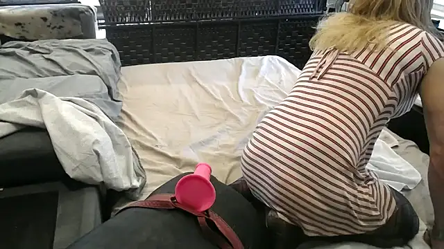 Snapshot of AssmannCD chatting on March 2025 07:57:02 PM AssmannCD online show from March 2025 07:57:02 PM