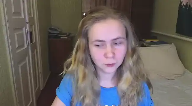 Snapshot of Riley_Roo chatting on February 2025 05:50:02 PM Riley Roo online show from February 2025 05:50:02 PM