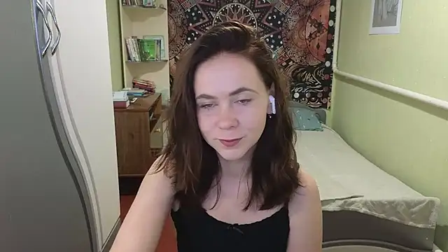 Snapshot of Riley_Roo chatting on September 2025 10:06:01 AM Riley Roo online show from September 2025 10:06:01 AM