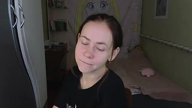 Snapshot of Riley_Roo chatting on October 2025 06:25:02 AM Riley Roo online show from October 2025 06:25:02 AM