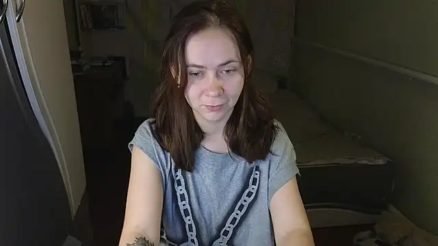 Snapshot of Riley_Roo chatting on November 2025 05:02:02 PM Riley Roo online show from November 2025 05:02:02 PM