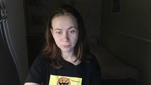 Snapshot of Riley_Roo chatting on November 2025 04:46:01 PM Riley Roo online show from November 2025 04:46:01 PM