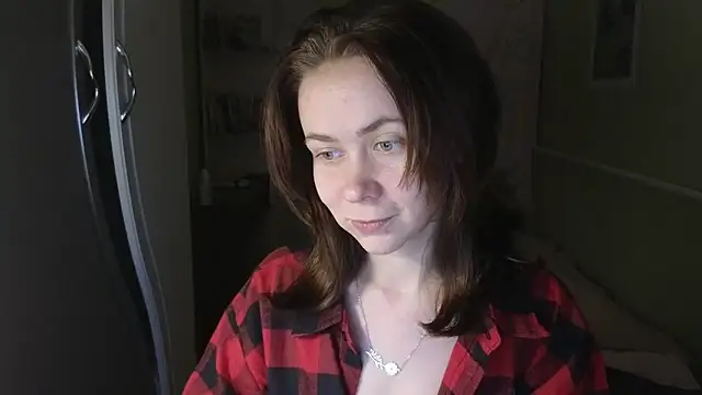 Snapshot of Riley_Roo chatting on November 2025 05:01:02 PM Riley Roo online show from November 2025 05:01:02 PM