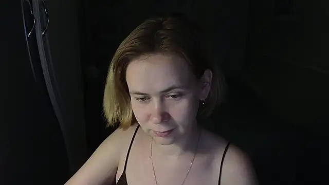 Riley Roo online show from May 2026 07:10:02 PM
