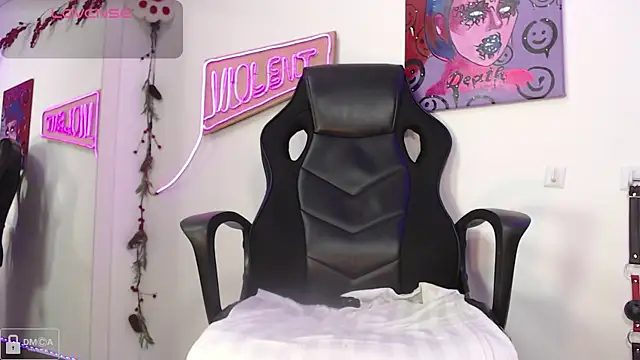 Snapshot of Violet-Queen chatting on January 2025 09:59:01 AM Violet-Queen online show from January 2025 09:59:01 AM