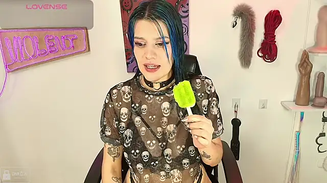 Snapshot of Violet-Queen chatting on March 2025 11:20:02 PM Violet-Queen online show from March 2025 11:20:02 PM