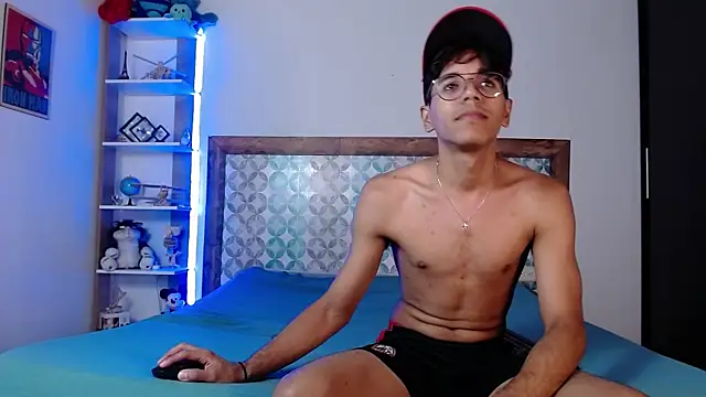 MATEO SWEET online show from March 2025 08:51:02 PM