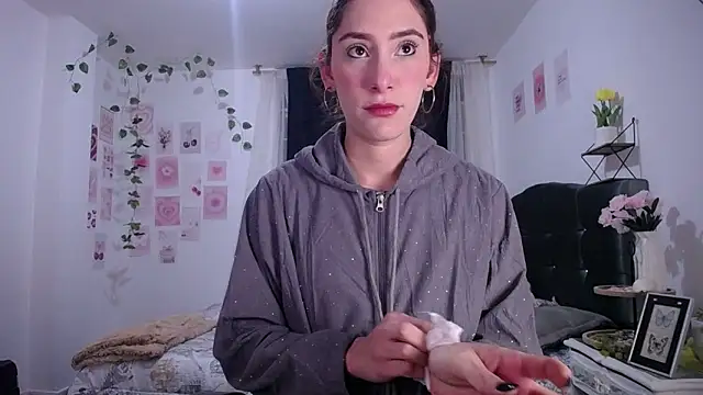 IsaBaileys  online show from May 2026 02:51:02 AM