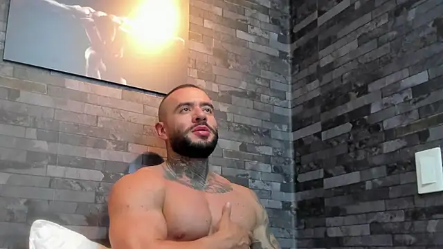 Snapshot of BruceDallas chatting on December 2025 12:59:02 AM BruceDallas online show from December 2025 12:59:02 AM