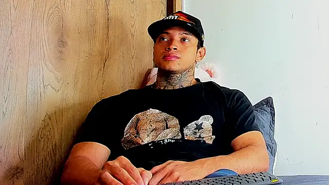 Stiven collins online show from November 2025 05:55:02 PM