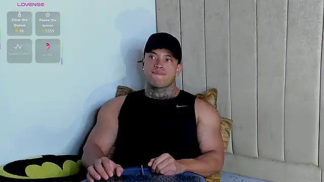 Stiven collins online show from May 2026 05:03:02 AM