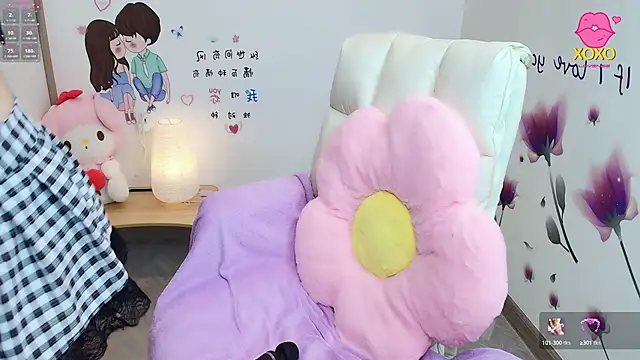 Snapshot of _Mizuki_ chatting on October 2025 02:58:02 PM Mizuki online show from October 2025 02:58:02 PM