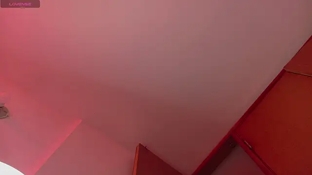 Snapshot of MegganCarter chatting on November 2025 12:44:01 AM MegganCarter online show from November 2025 12:44:01 AM