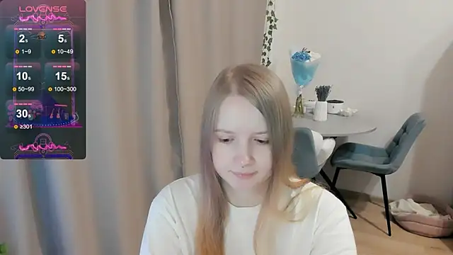 Snapshot of Alyaley chatting on September 2025 08:08:01 PM Alyaley online show from September 2025 08:08:01 PM