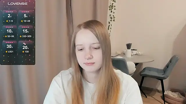 Snapshot of Alyaley chatting on November 2025 06:23:02 PM Alyaley online show from November 2025 06:23:02 PM