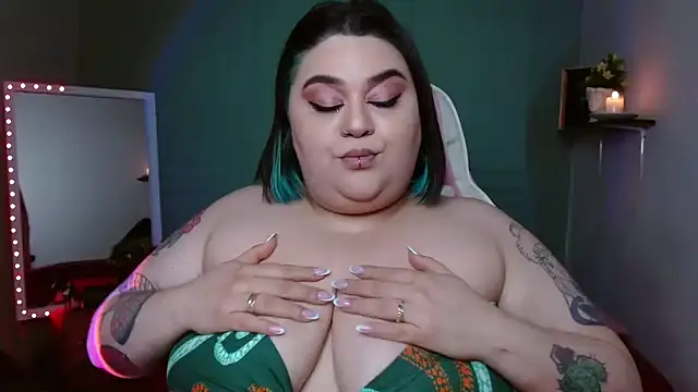 Snapshot of tiffany_laurens chatting on December 2024 04:54:02 AM tiffany laurens online show from December 2024 04:54:02 AM