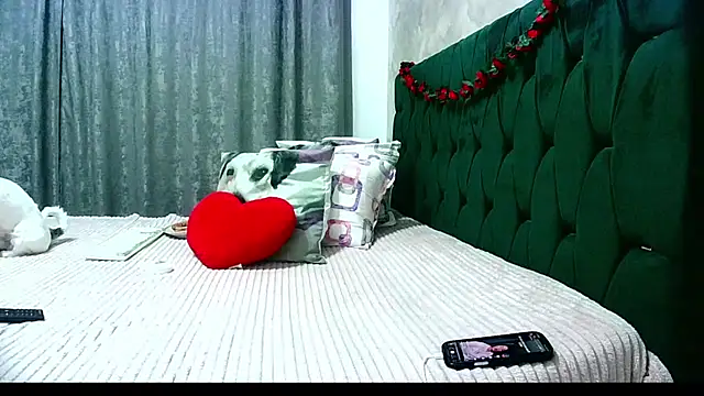MikySWeet7 online show from July 2026 05:20:01 PM