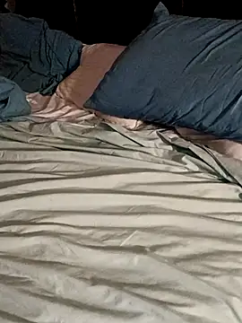 Snapshot of momentum2023 chatting on September 2025 11:14:01 AM momentum2023 online show from September 2025 11:14:01 AM