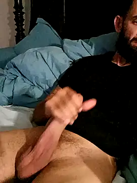 Snapshot of momentum2023 chatting on October 2025 10:44:01 PM momentum2023 online show from October 2025 10:44:01 PM