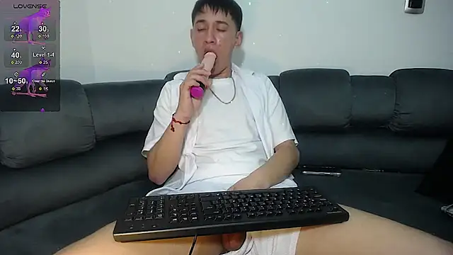 Mr daren  online show from March 2025 08:42:01 PM