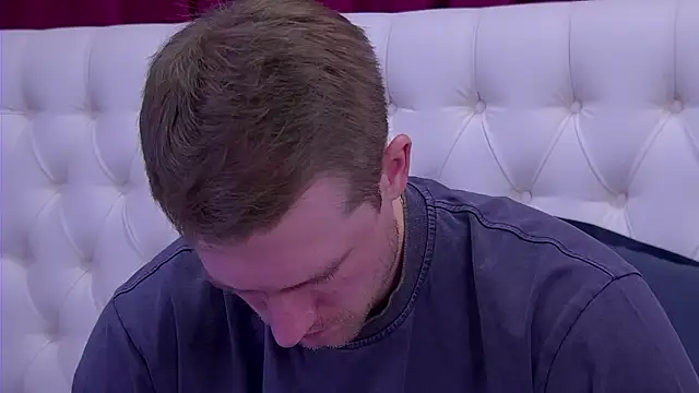 EthanPinkman online show from October 2025 04:18:02 AM