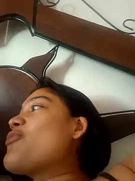 Snapshot of littlemelii chatting on January 2026 08:32:02 PM littlemelii online show from January 2026 08:32:02 PM