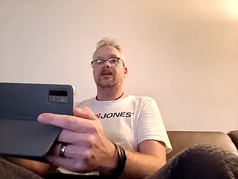 Snapshot of Heidemensch chatting on December 2024 06:37:02 PM Heidemensch online show from December 2024 06:37:02 PM