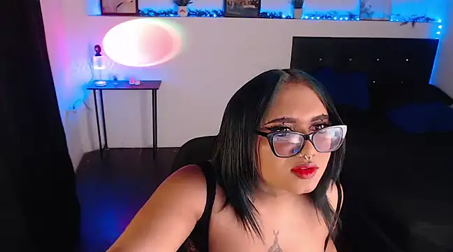 Snapshot of LiaScarlett chatting on December 2024 10:50:01 PM LiaScarlett online show from December 2024 10:50:01 PM