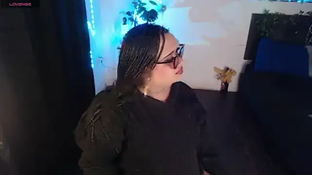 Snapshot of LiaScarlett chatting on October 2025 11:12:02 PM LiaScarlett online show from October 2025 11:12:02 PM