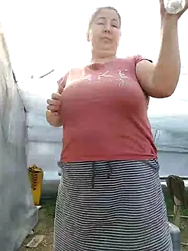 Snapshot of EmmaSquirt chatting on February 2025 11:30:02 AM EmmaSquirt online show from February 2025 11:30:02 AM