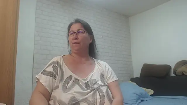 Snapshot of EmmaSquirt chatting on February 2026 11:55:01 PM EmmaSquirt online show from February 2026 11:55:01 PM