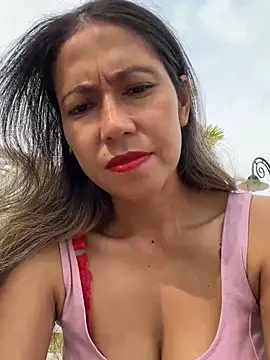 Snapshot of 2HotAsain4u chatting on January 2025 02:35:02 AM 2HotAsain4u online show from January 2025 02:35:02 AM