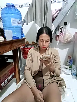 Snapshot of 2HotAsain4u chatting on March 2025 10:05:02 PM 2HotAsain4u online show from March 2025 10:05:02 PM