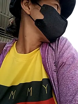 Snapshot of 2HotAsain4u chatting on March 2025 03:51:01 AM 2HotAsain4u online show from March 2025 03:51:01 AM