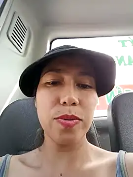 Snapshot of 2HotAsain4u chatting on March 2025 03:17:01 AM 2HotAsain4u online show from March 2025 03:17:01 AM