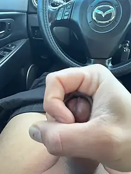 Snapshot of Angelzz02 chatting on February 2026 04:35:01 PM Angelzz02 online show from February 2026 04:35:01 PM