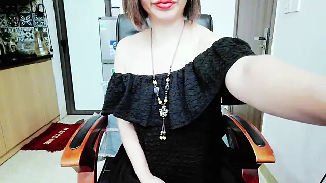 Miu-Le online show from November 2025 08:25:02 PM