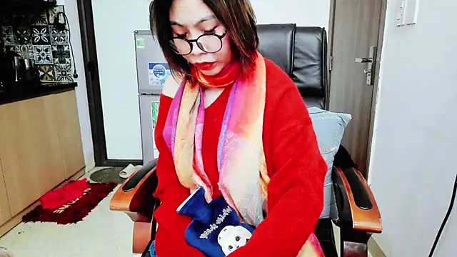 Miu-Le online show from December 2025 07:18:01 PM