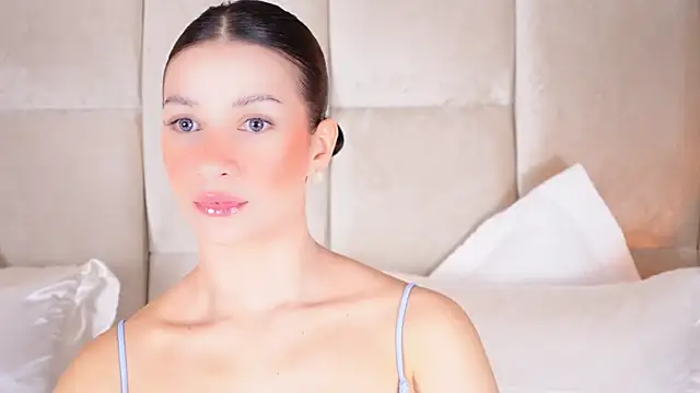 KiraKayleigh1 online show from March 2025 09:56:02 PM