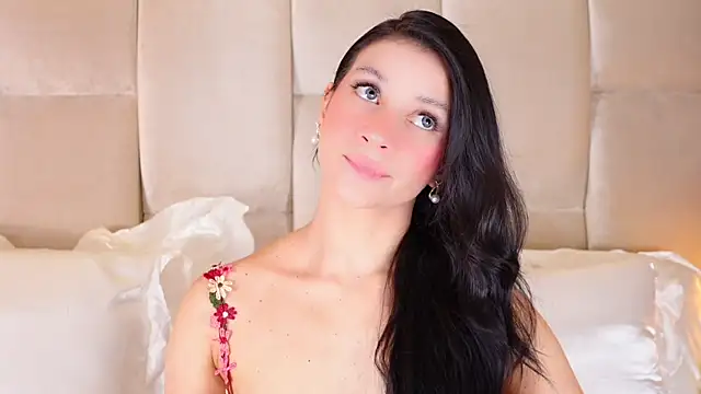 KiraKayleigh1 online show from November 2025 12:43:02 AM