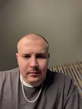 MrMrsRight online show from October 2025 10:12:01 AM