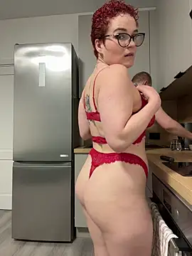 MrMrsRight online show from May 2026 10:42:02 AM