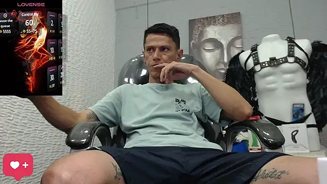 Snapshot of andy_dwels777 chatting on January 2025 09:26:02 PM andy dwels777 online show from January 2025 09:26:02 PM